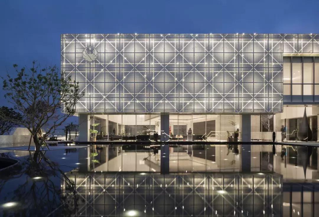 极简风高级感配色方案,高级灰意式极简沙发