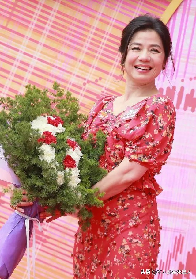 女星变老像蔡明,脸变僵的明星