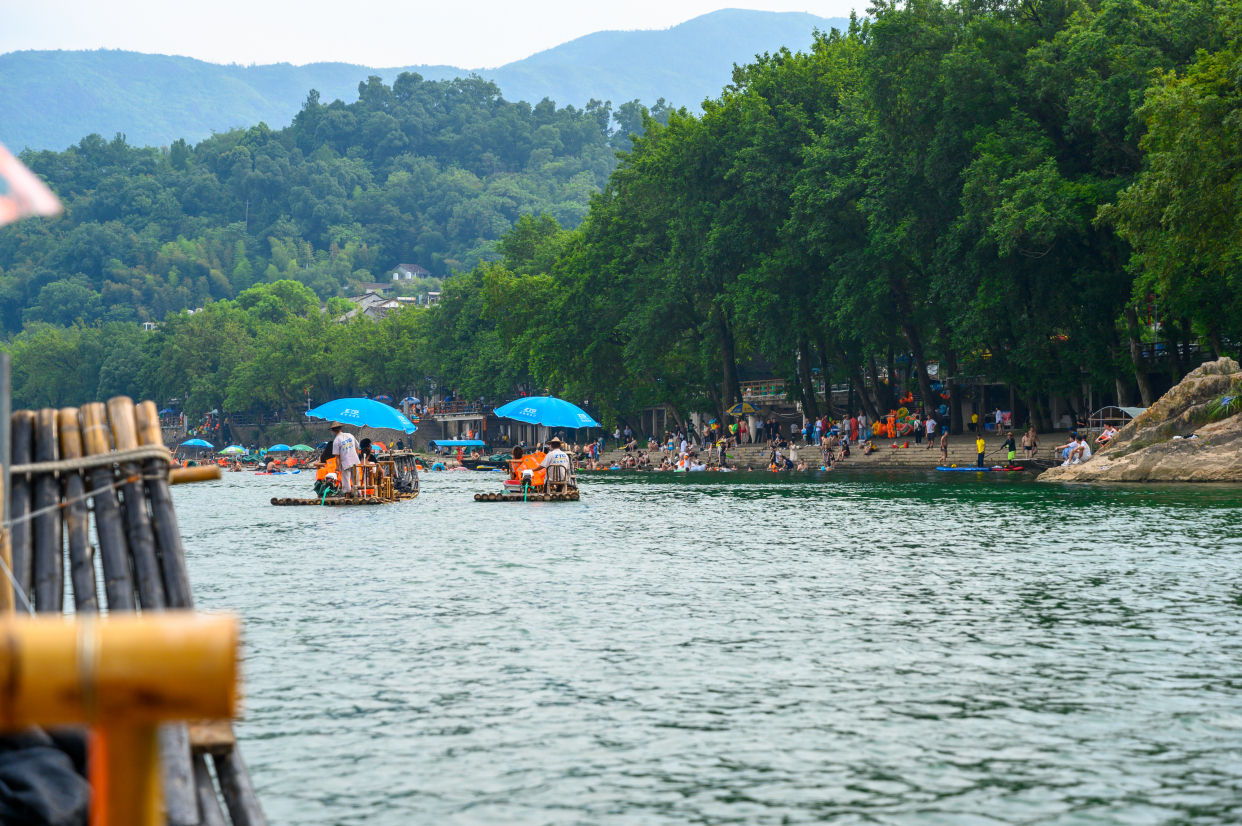 楠溪江漂流美景,楠溪江风景竹筏11月
