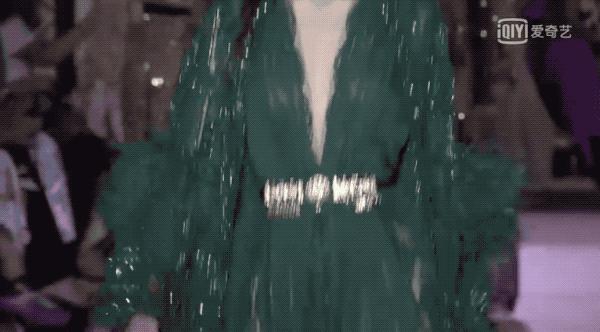 刘亦菲走红毯穿的礼服 (刘亦菲结婚了吗2017)