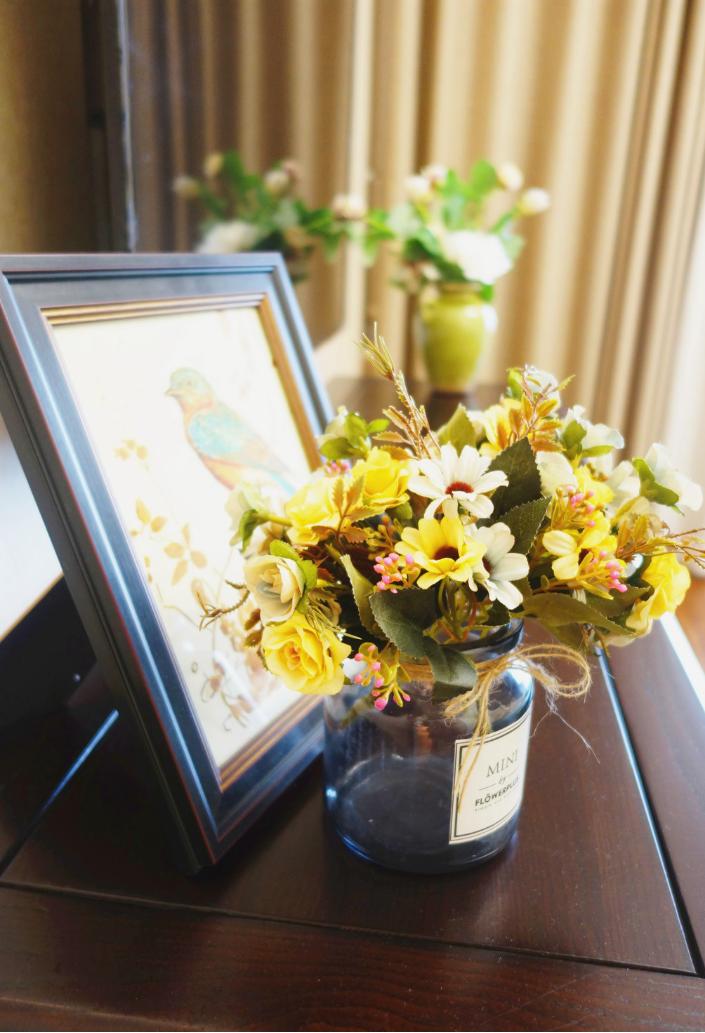 窗帘颜色选择，和它对着干，效果是最好的