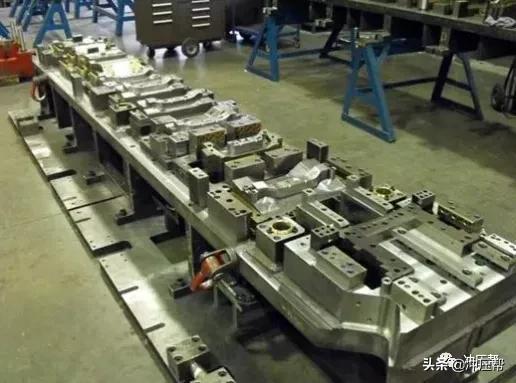 冲压模具设计入门40课,鱼眼端子冲压模具设计