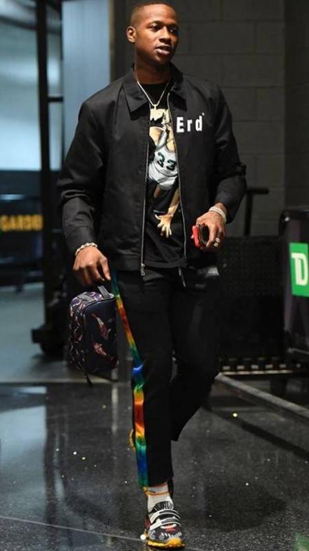 比打球更有范儿nba球员通道穿搭,专门分析nba球员穿搭