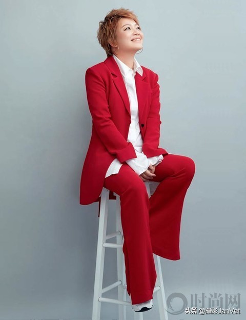 当代女性陈晓彤会三种语言，带领百年国际品牌亚瑟士越来越年轻