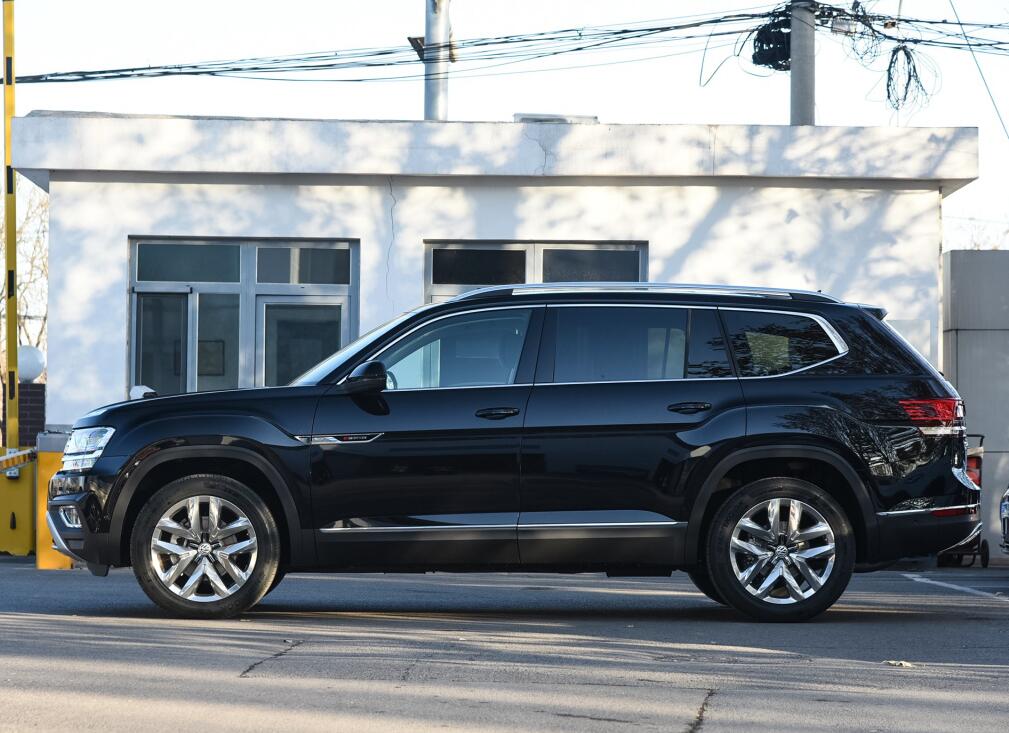 拿下2012年丰田汉兰达7座豪华版,打败汉兰达