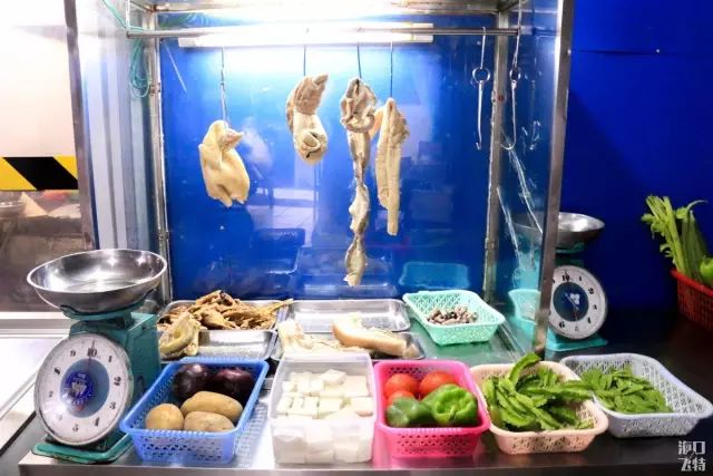 @海口夜猫子，夜深了你还不想睡？就来碗鸽粥慰藉你孤寂的肠胃