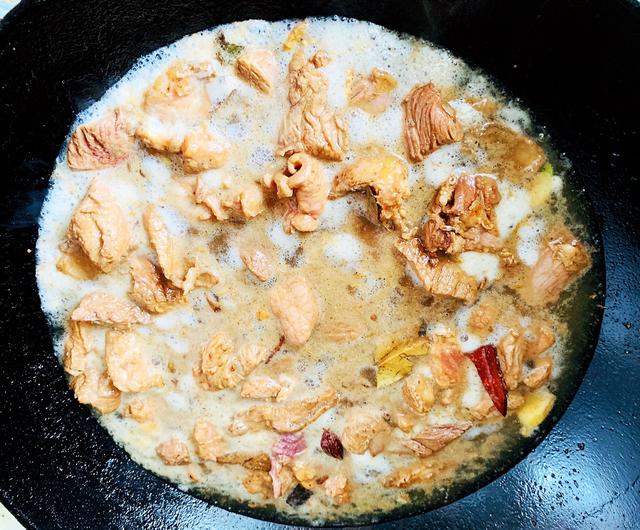 牛腩米粉最正宗的做法,麻辣牛肉米粉汤做法