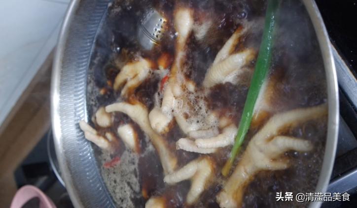 这样做卤鸡爪连骨头都入味,胶原蛋白满满