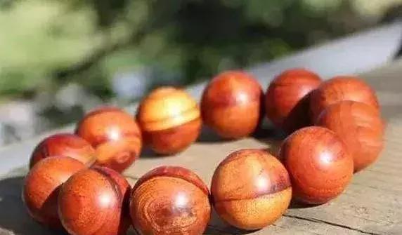 桃木手串最终盘玩效果,桃木手串金丝楠木手串