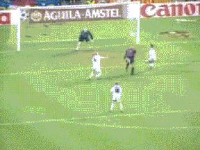 02世界杯里瓦尔多倒钩,足坛过人招式