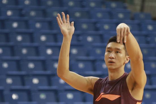 “难道非得把跟腱练断了,才叫为国争光?”