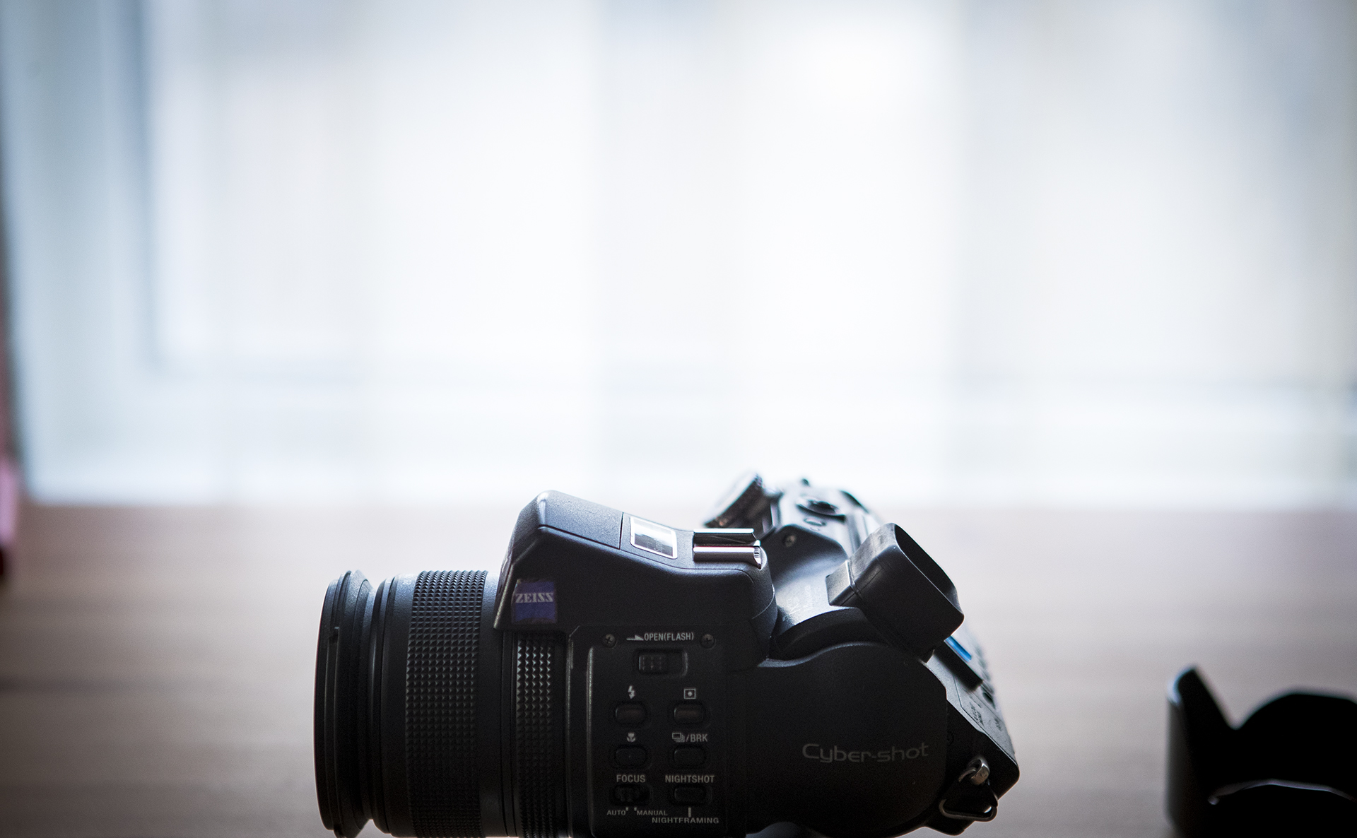 最好的数码相机是哪一款,16年的数码相机现在过时么