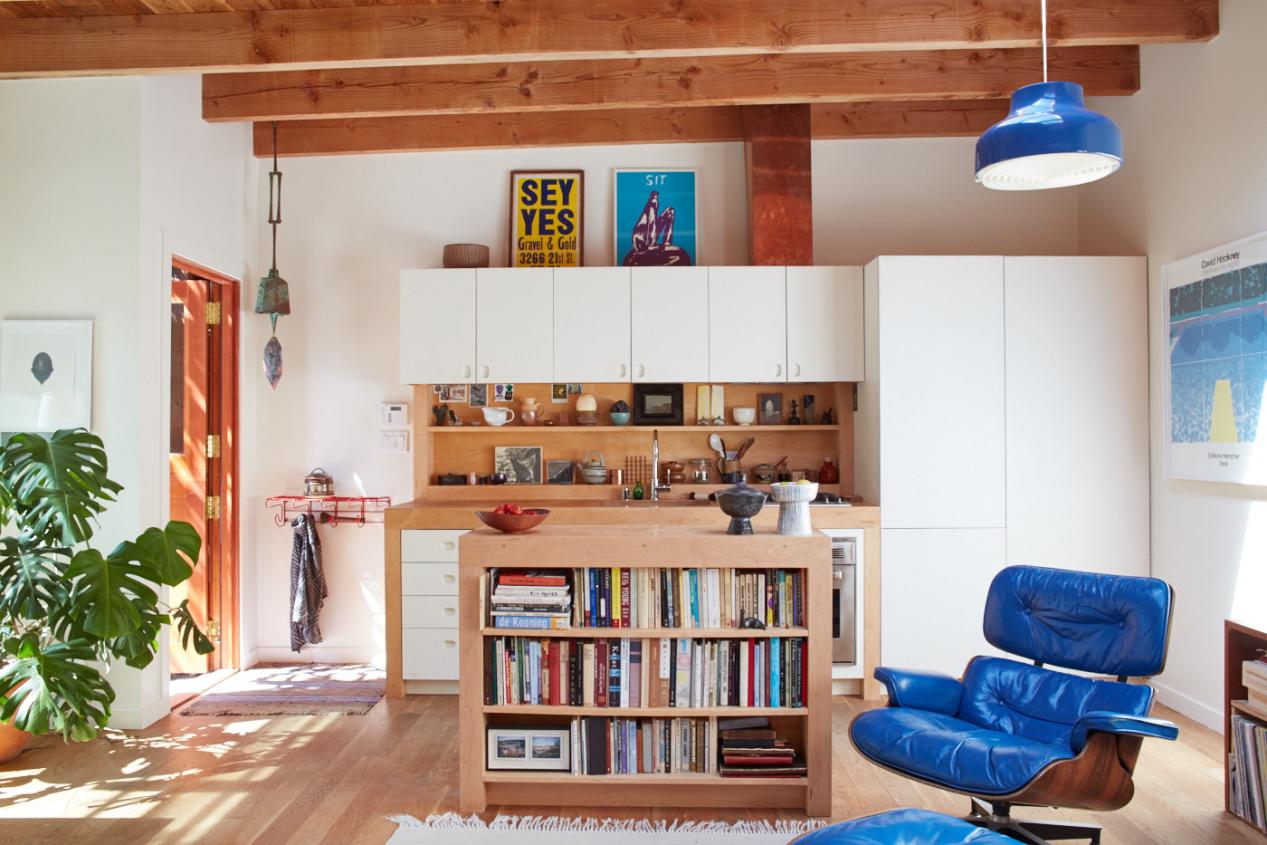 2万买下废弃棚屋，30天翻新成工作室，惬意的场面我承认眼红了