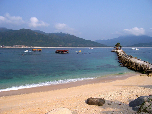 夏季的三亚美丽又浪漫,三亚北纬十八度天涯海角