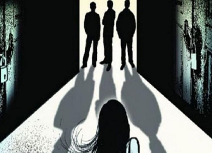 “从几个月大的女婴到90岁老妇人，印度没有女人是安全的”