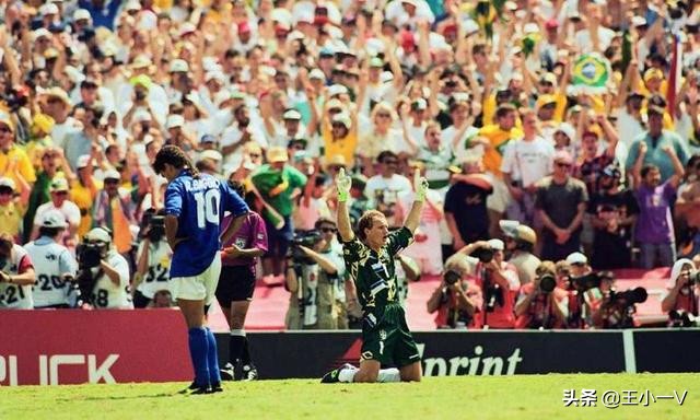 卡福评巴西历史最强,卡福巴西队