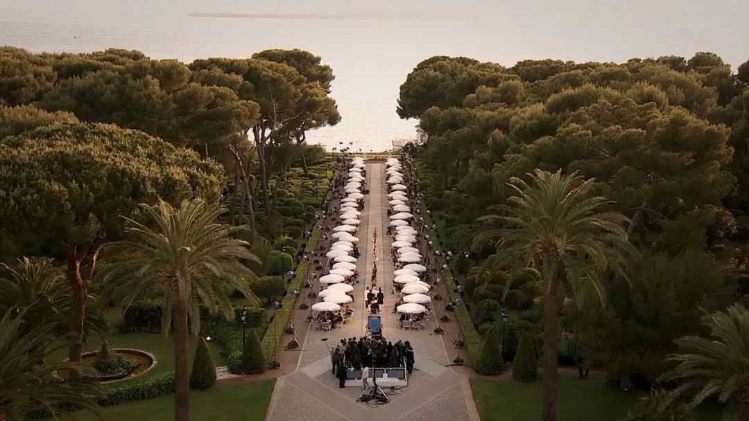 用一张兼收并蓄的音乐清单，让你听听CHANEL与音乐的故事