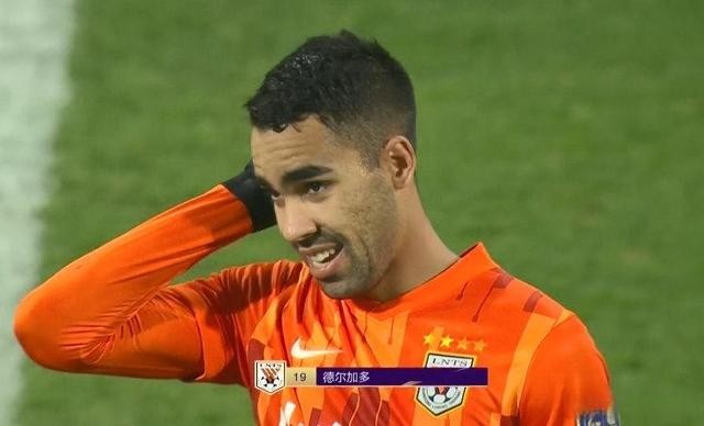 该走的没走，不该走的走了，泰山队几乎奉上所有，却难逃被骂