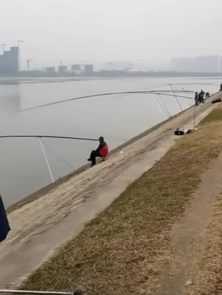 钓鱼竿为什么不绝缘,钓竿哪个牌子好