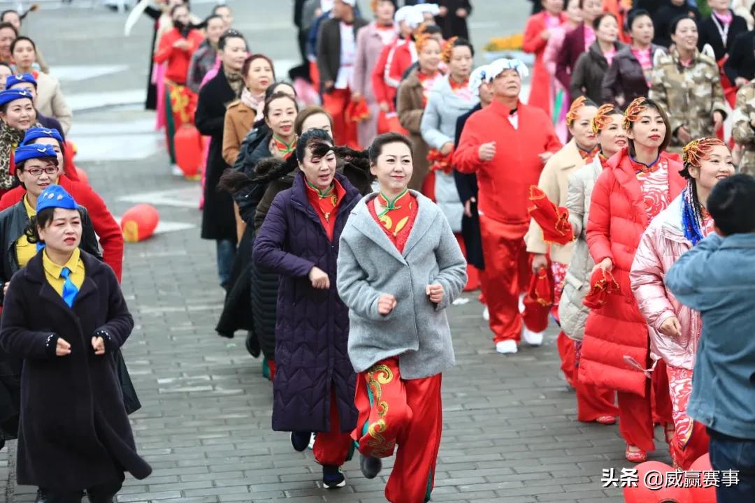 濞佽耽璧涗簨鐩存挱,濞佽耽涓滆帪