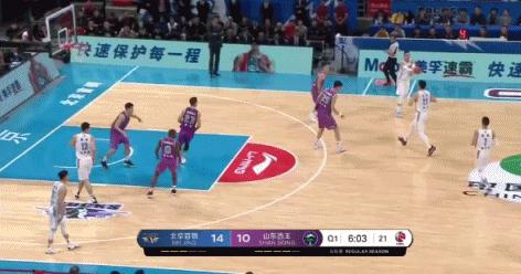 林书豪头破血流,林书豪手肘撞飞