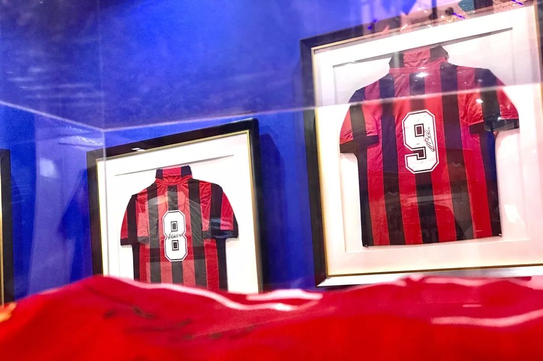 球场也是商场,球场是男人的战场