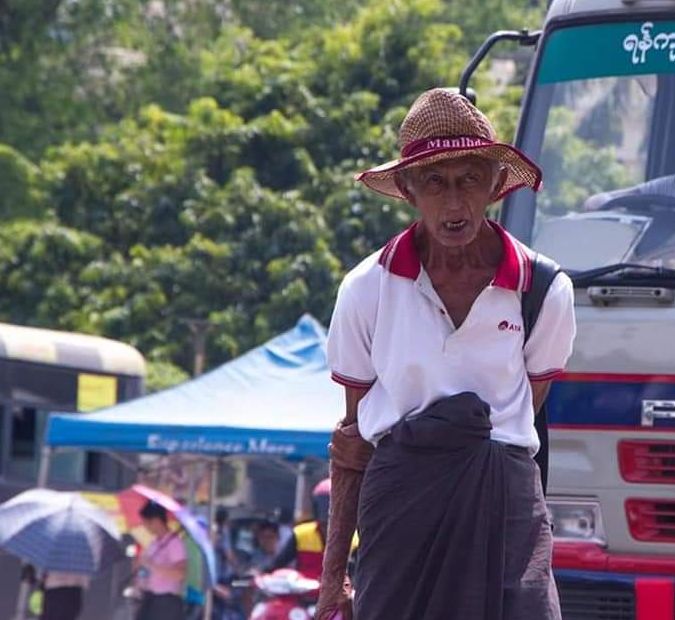 缅甸最高温突破47.2°C，仰光大金塔鱼池的鱼都被热死了