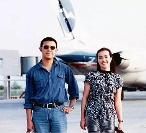 刘晓庆姜文再相聚视频,刘晓庆和陈佩斯开玩笑