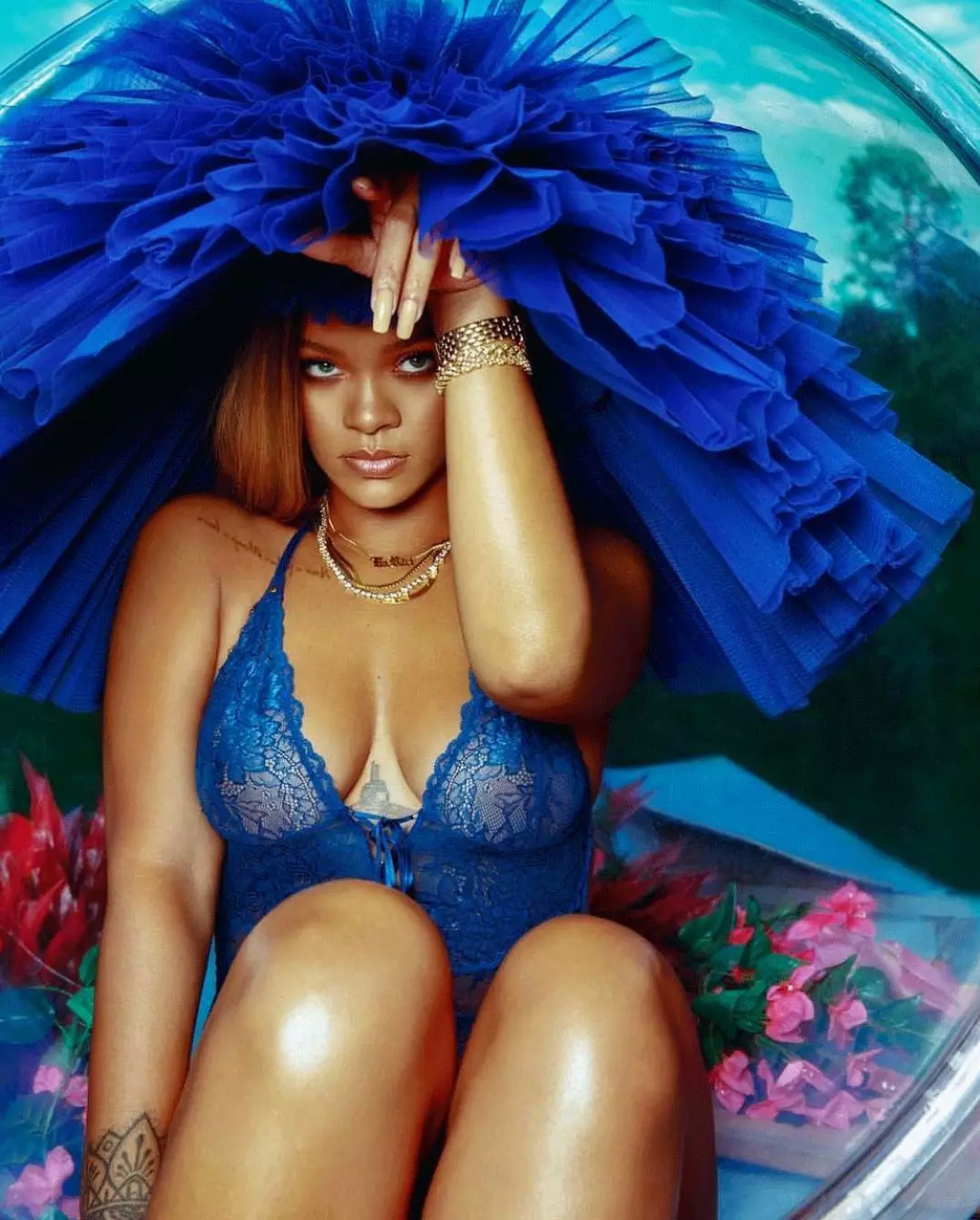 为什么rihanna那么火,rihanna副业赚多少钱