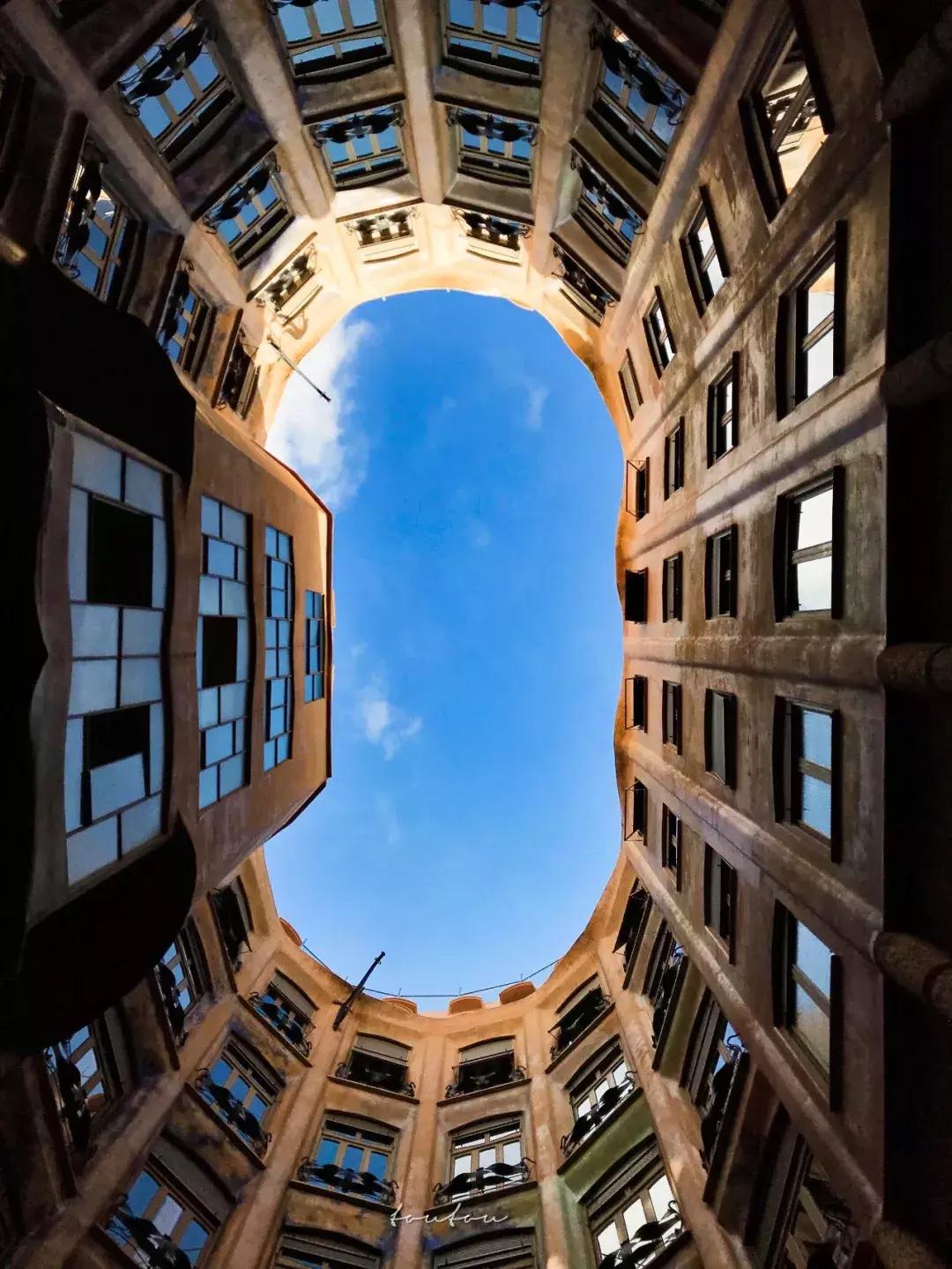 米拉之家巴塞罗那,巴塞罗那米拉之家夜晚