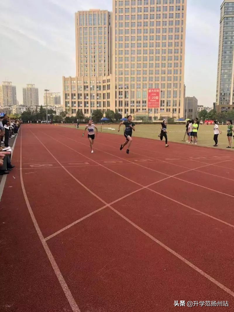 十一岁的男孩跑完步膝盖痛,11岁男孩跑完步脚后跟痛