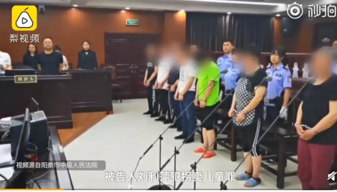 男童被继母虐待成植物人,生父被以虐待罪及遗弃罪起诉