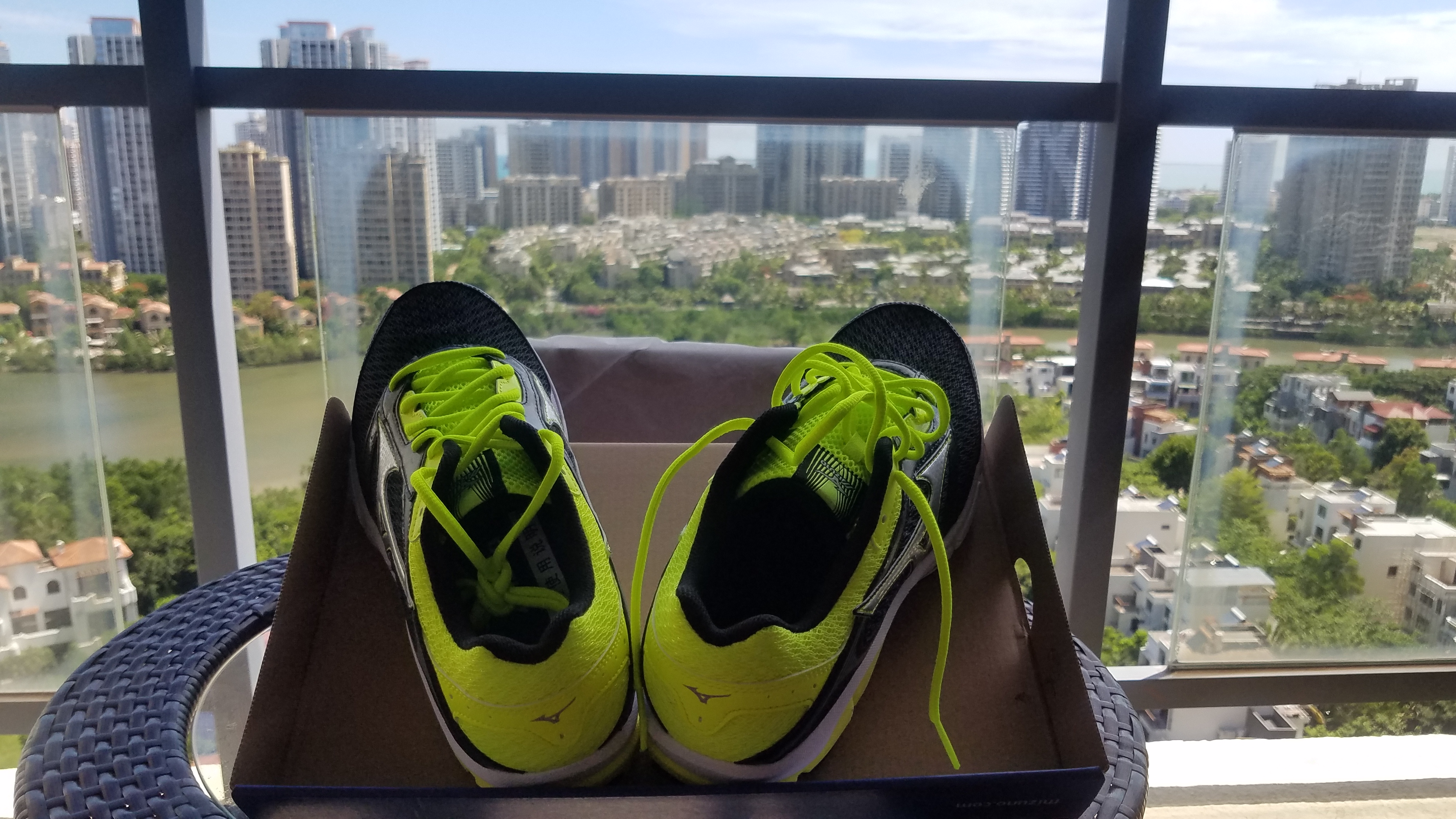 美津浓跑步鞋好不好,美津浓最透气的跑步鞋