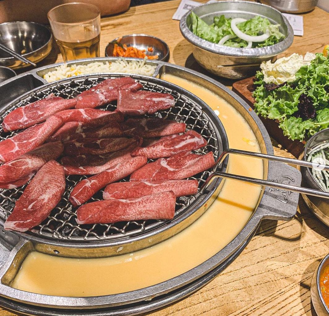 青岛好吃高端的店,青岛有什么很辣很好吃的