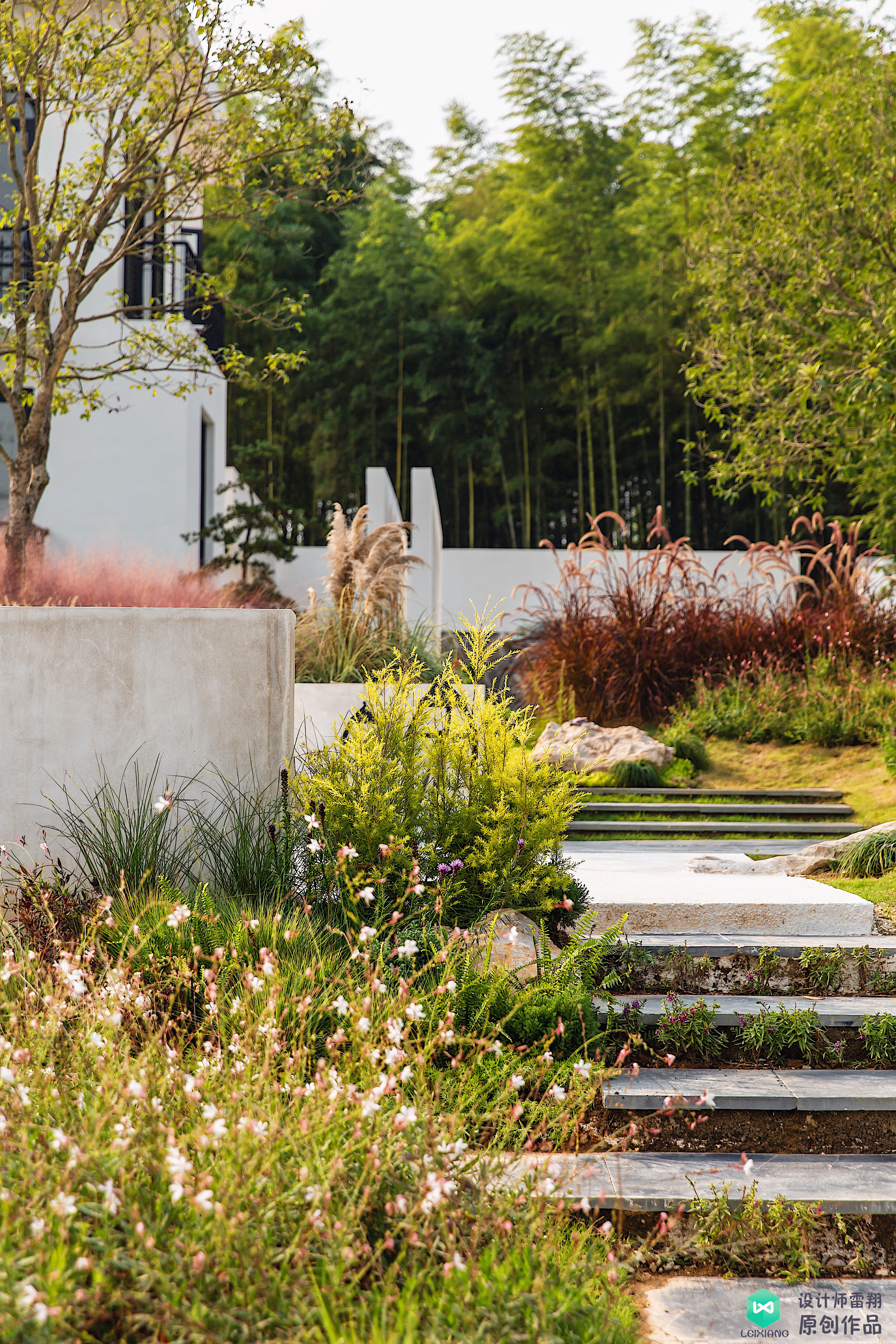露台花园水泥地面如何铺装,水泥大露台如何改造好看