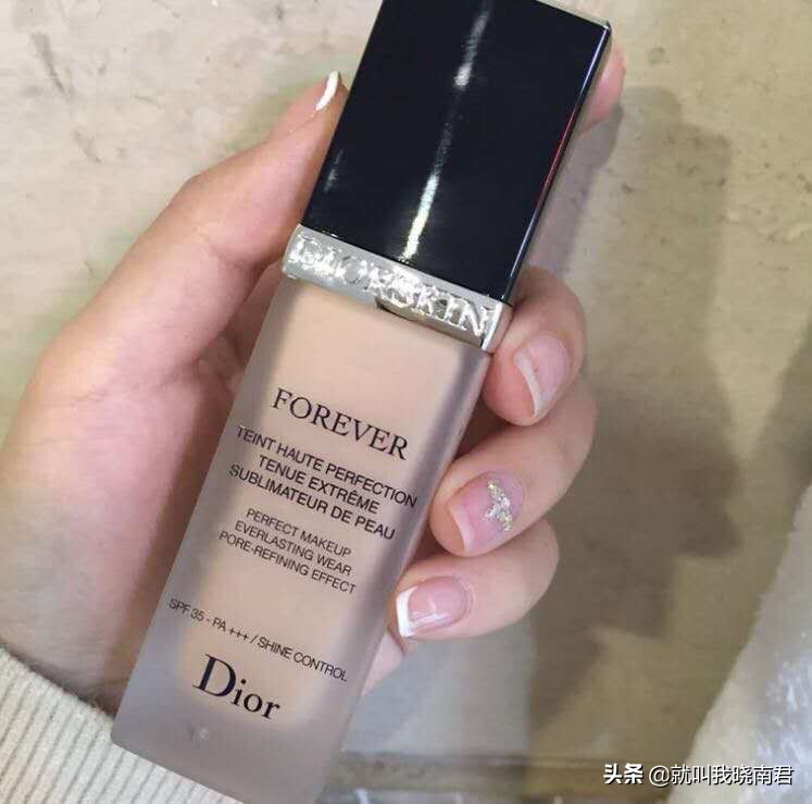 如何挑选适合自己的粉底液颜色,怎样挑选适合自己的粉底液色号