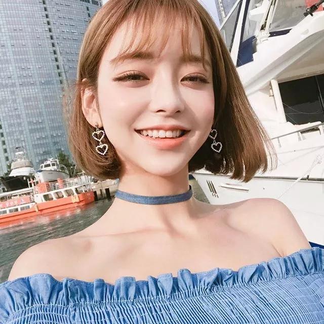 显脸小八字刘海发型推荐,最合适显脸小的刘海发型