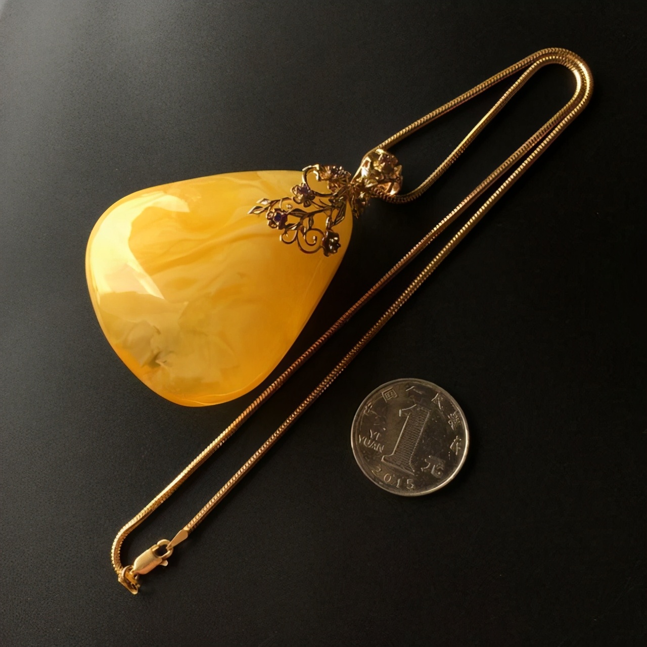 文玩蜜蜡鉴别方法,蜜蜡鉴别真假方法大揭秘