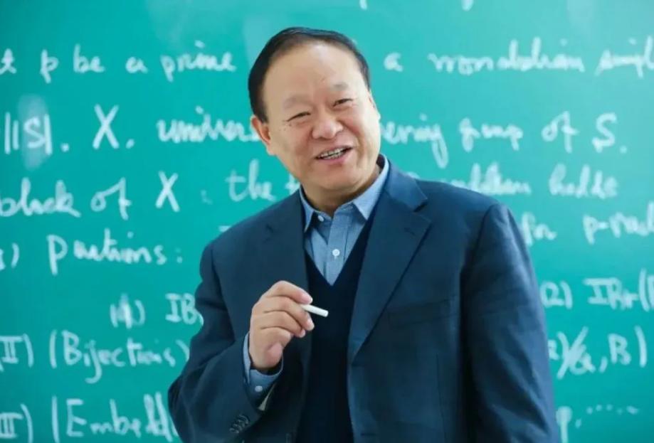 2021丘成桐数学竞赛北大清华,丘成桐谈清华数学