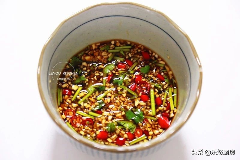 减脂凉拌酸辣大白菜,酸辣家常菜减脂