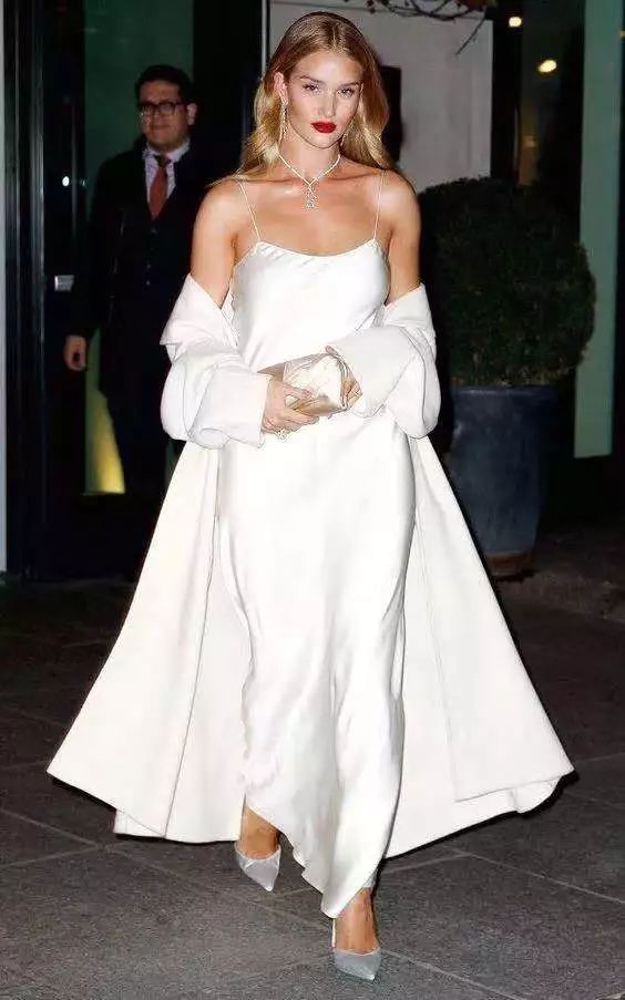 一定要有一套好看的睡衣,可以穿出门的夏天秋衣秋裤睡衣