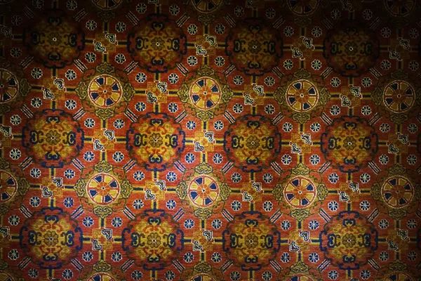 他给故宫做地毯，复原“脚下的软黄金”，重现2000多年前的美