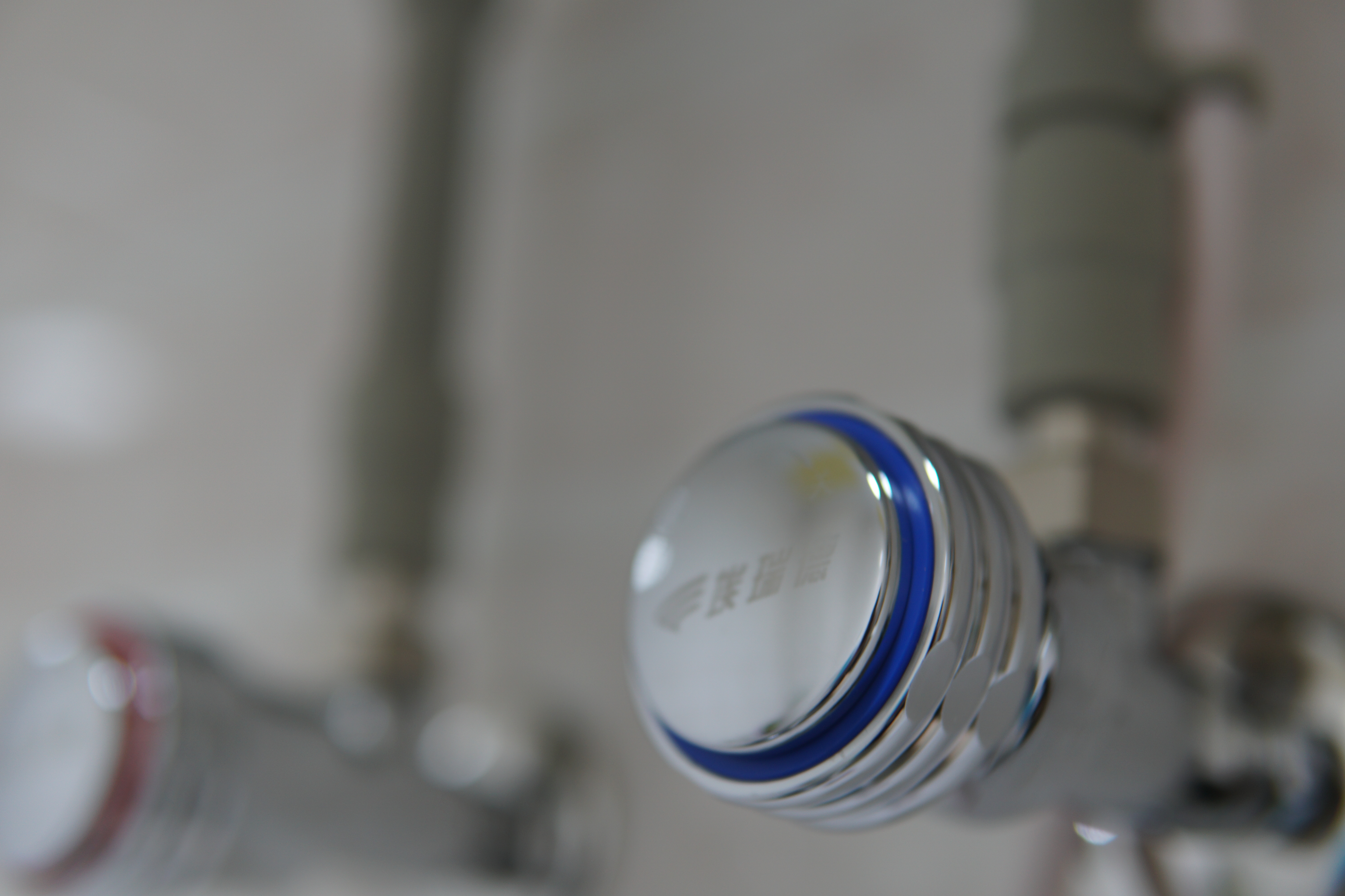 几百块的热水器靠谱吗,几百元的热水器和几千元的区别