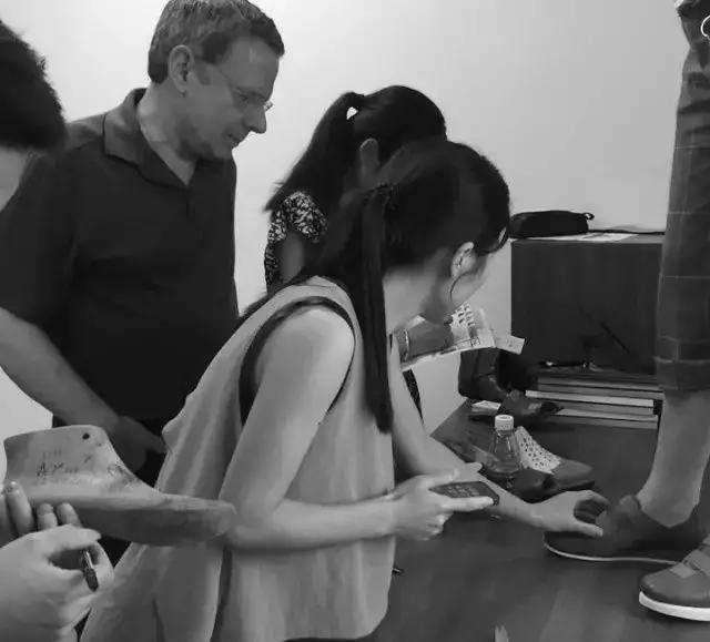 简约时髦短靴,不止是一双鞋子