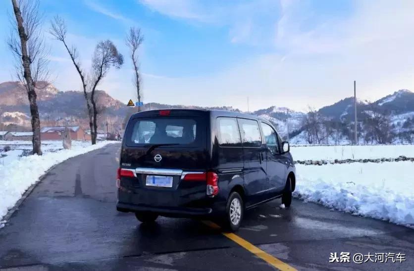 nv200驾驶感受对比面包车,nv200超车和爬坡