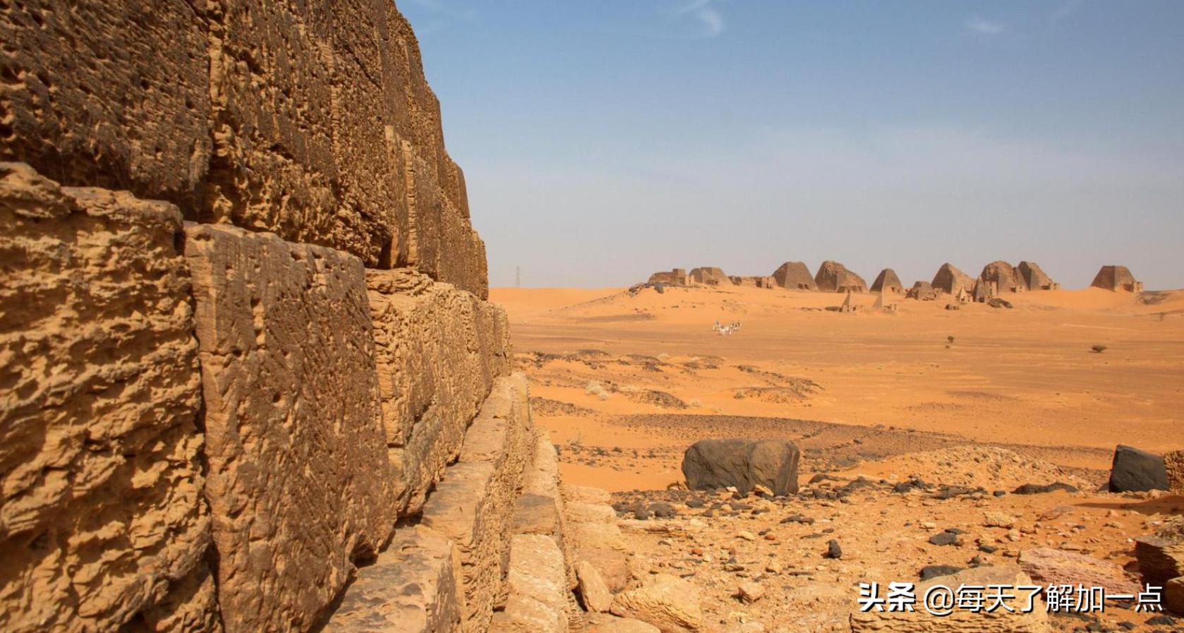 探秘古埃及神秘的金字塔建筑,考古学家发现金字塔遗迹