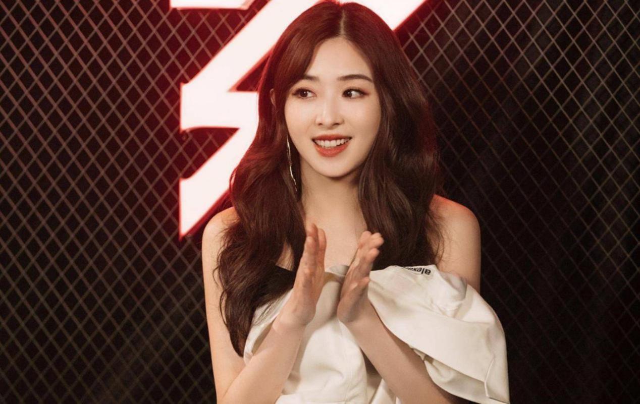 最近三十这个数字比较火，人到了三十岁该如何面对自己？