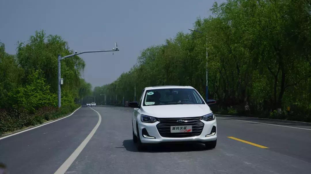 雪佛兰科沃兹320高配2018款试驾,雪佛兰科沃兹325t试驾