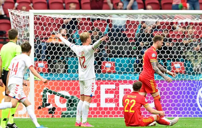 4:0！大胜威尔士，丹麦神话仍将继续，贝尔独木难支