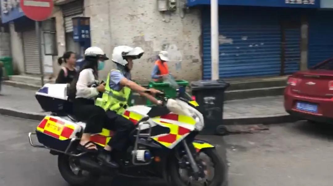 交警全力护航,交警部门全力护航高考